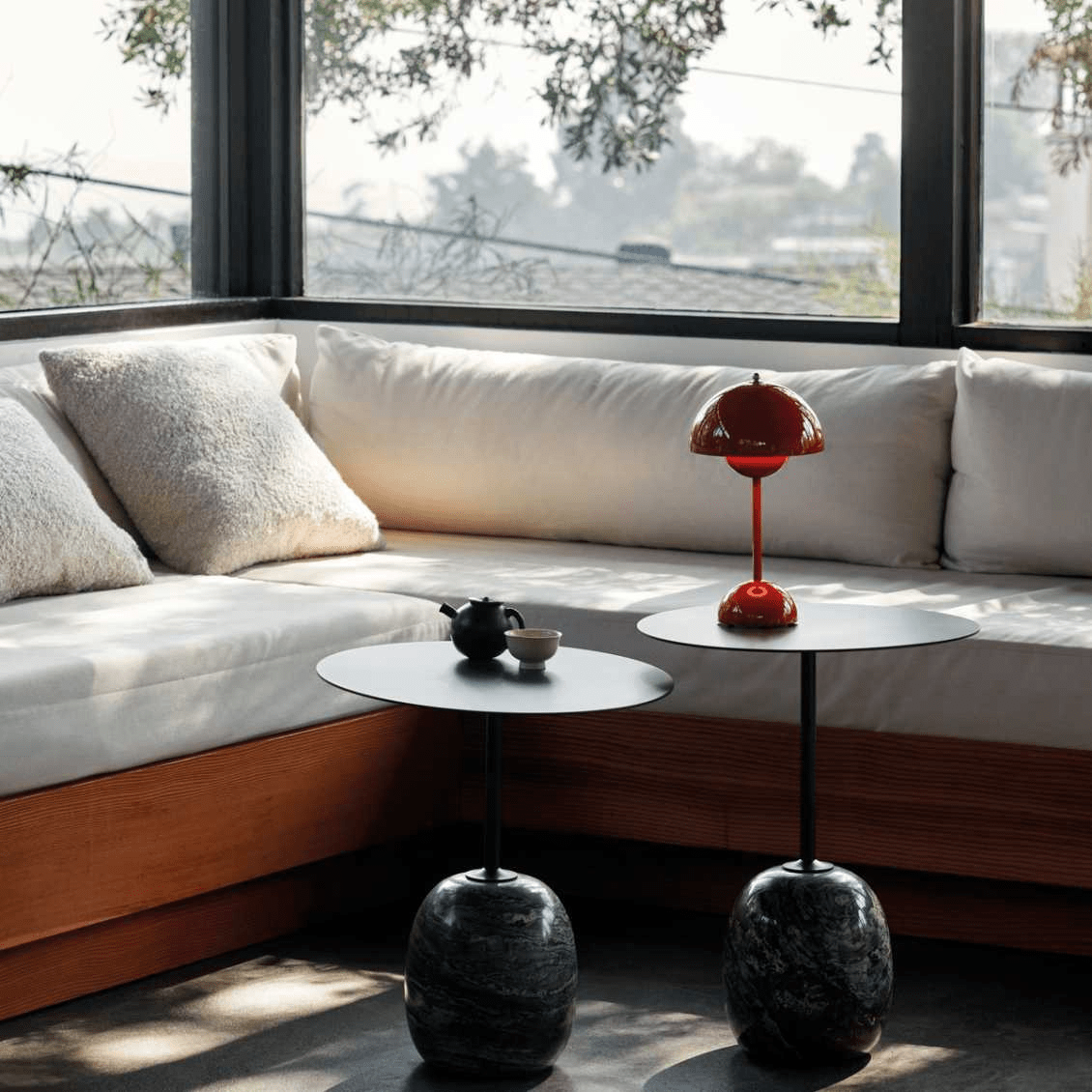 Bureau LED Lamp – Moderne eenvoud en functionaliteit