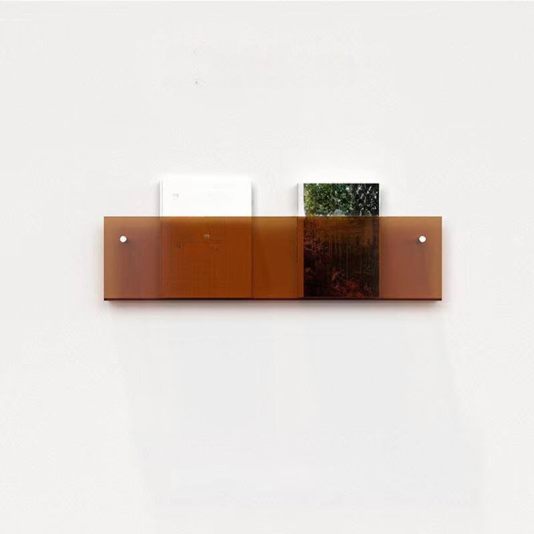 Raft de perete pentru reviste transparent – Design elegant și modern 