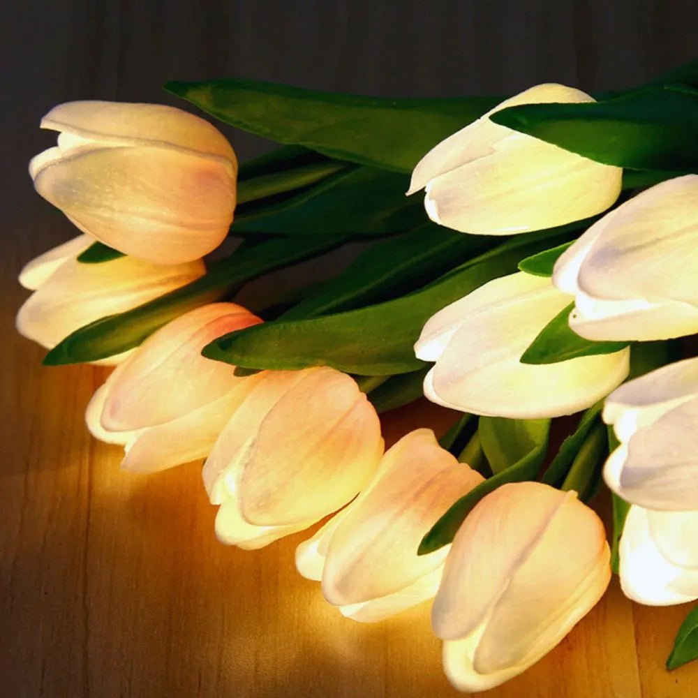 Dekorativ Lampe Tulipan – Varm og Raffinert Atmosfære 
