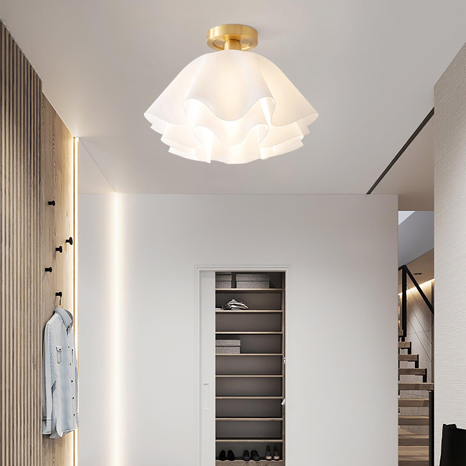 Plafonier Modern Elegant – Iluminare Rafinat și Ambianță Caldă 