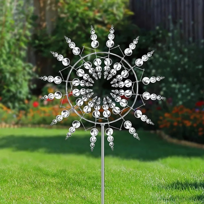 Scultura Eolica Esterna – Bellezza Naturale e Dinamica 