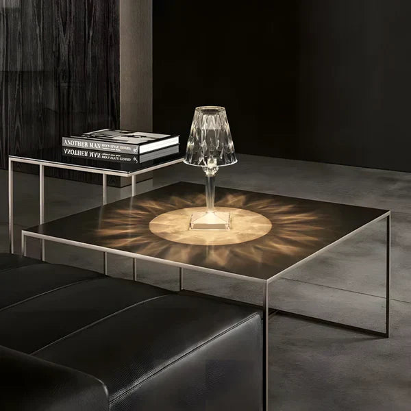 Tischlampe aus Kristall – moderne Eleganz und warme Atmosphäre 