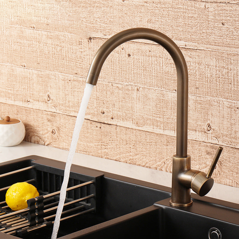Grifo de Cocina Elegante – Bronce Antiguo y Diseño Refinado 