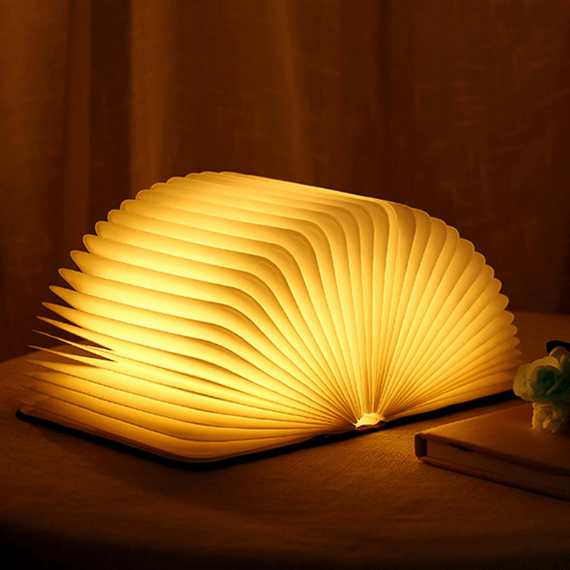 Lâmpada de Mesa em Forma de Livro – Originalidade e Elegância 