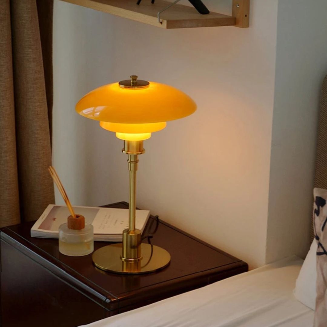 LED Bordlampe i Skandinavisk Stil – Myk og Moderne Belysning 
