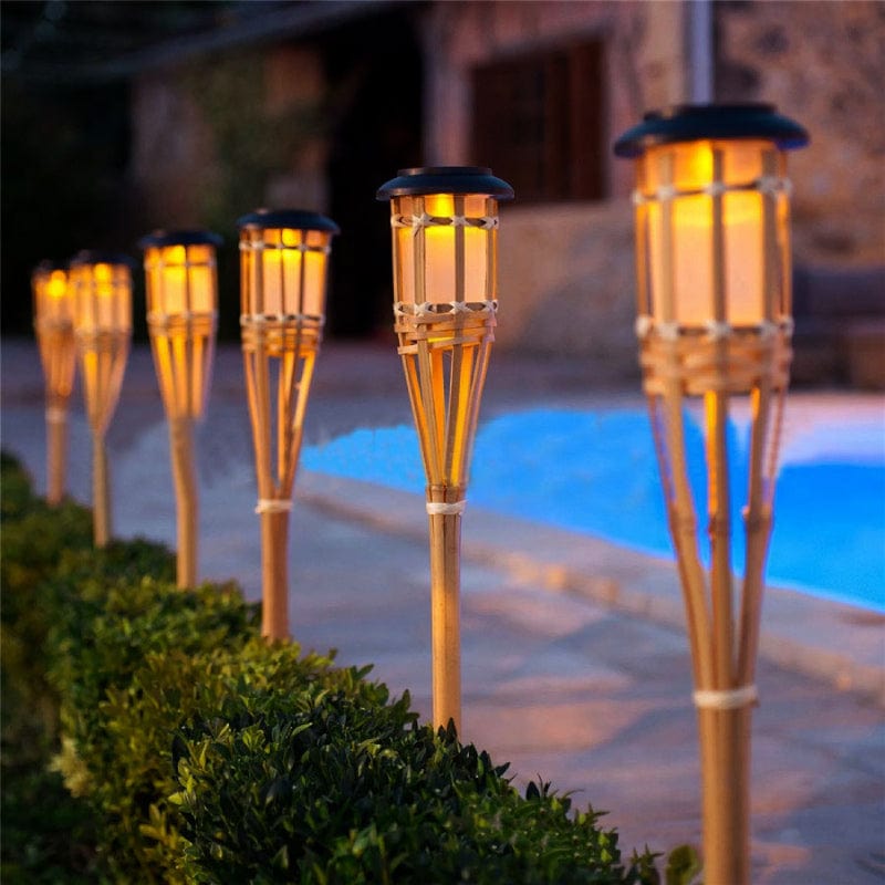 Lampada Solare Tiki - Illumina le tue serate con stile 