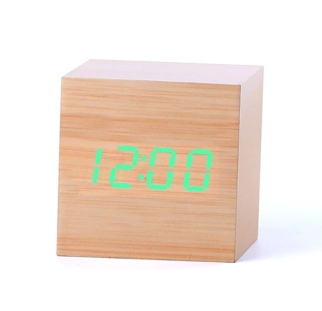 Ceas Digital Cub – Design Minimalist și Afișaj LED 