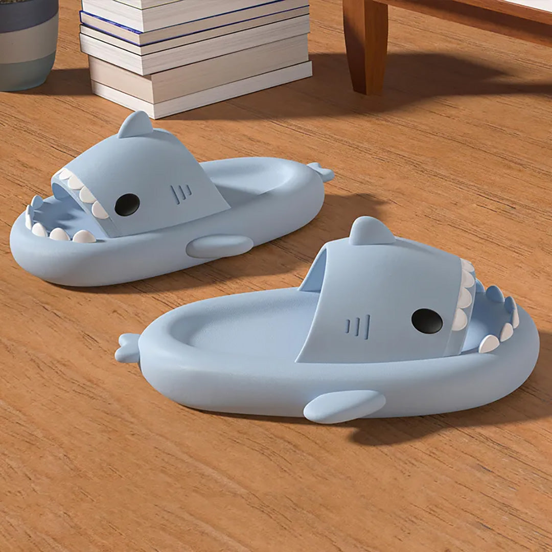 サメサンダル – 楽しさと快適さのスタイル 