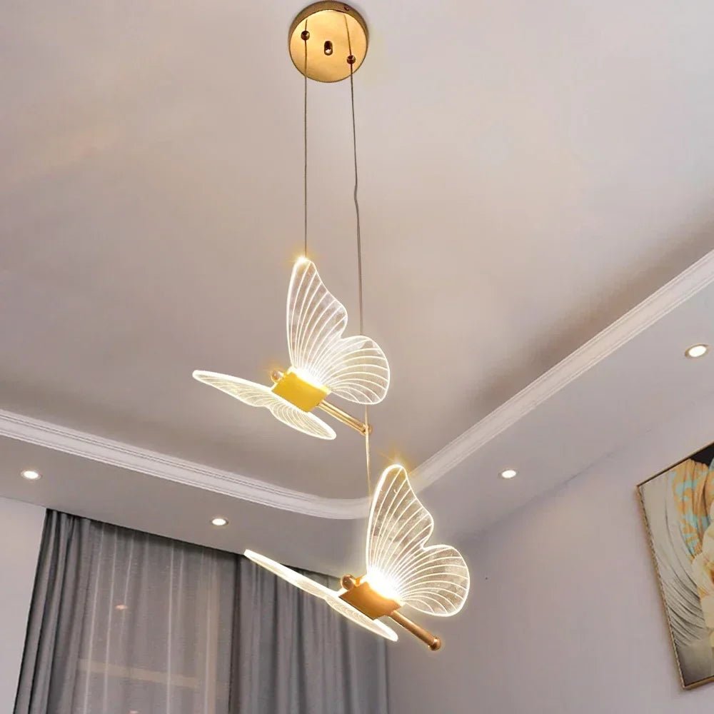 Lampa Suspendată Fluture – Eleganță și Originalitate 